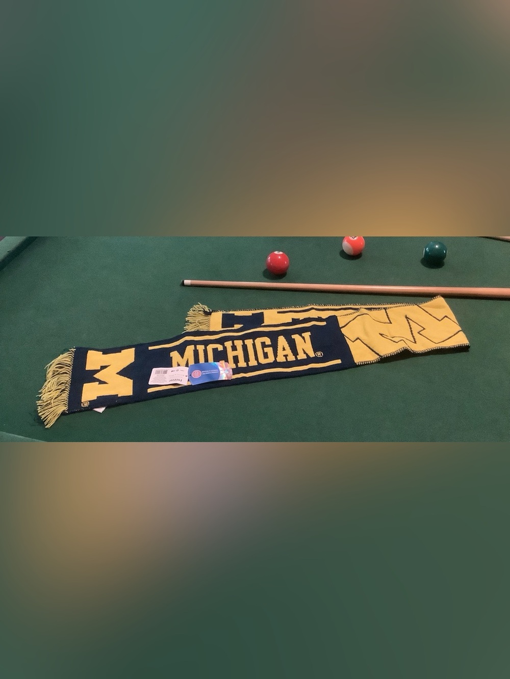 COLLEGIATE - NEW - U of M- Knit Scarf - spirit wear- Michigan